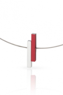 Clic collier staaldraden met aluminium hangers zilver en rood C116R