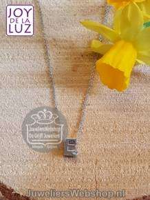 Joy de la Luz initials ketting met hanger E met zirconia