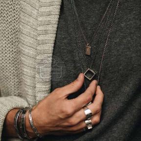 Taj Amsterdam zilveren Aeson ketting MN01